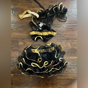 Tap costume black and gold